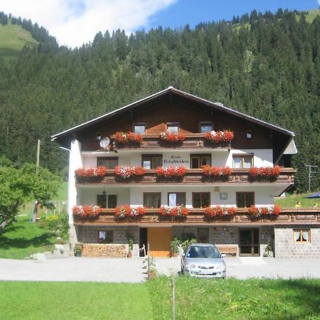 Отель Haus Bergfrieden Бах Экстерьер фото